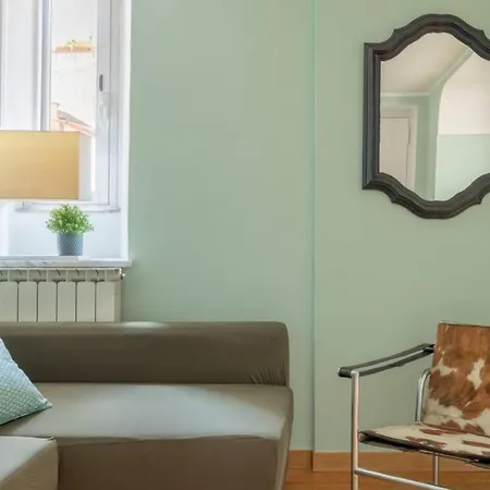 Iflat Colosseum Wide Apartment